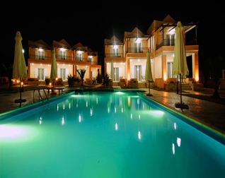 Avantis Suites Hotel