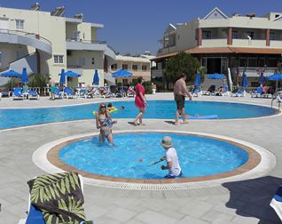 Elvita beach hotel