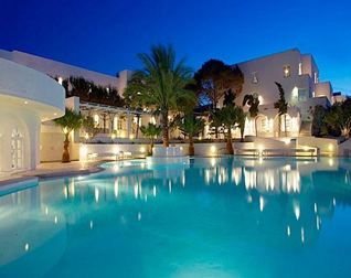 Thalassa Seaside Resort & Suites